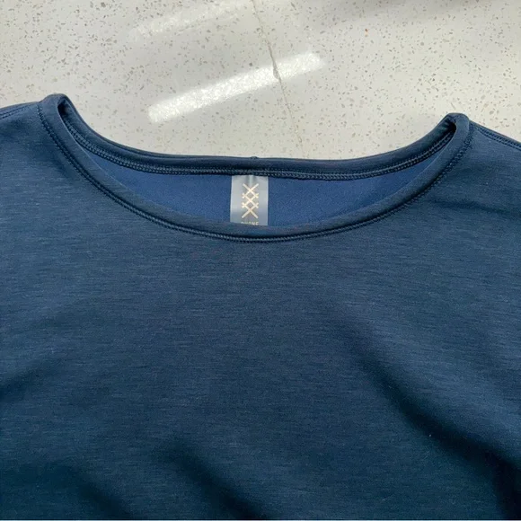 RHONE DreamGlow Pullover Size Small - Picture 8 of 12